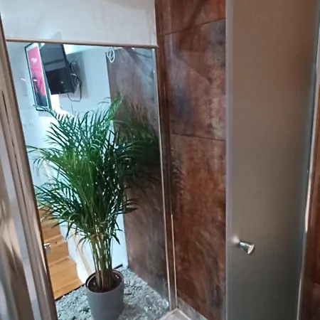 16 - Skyline Terrace *