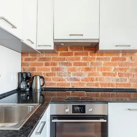 16 - Skyline Terrace *